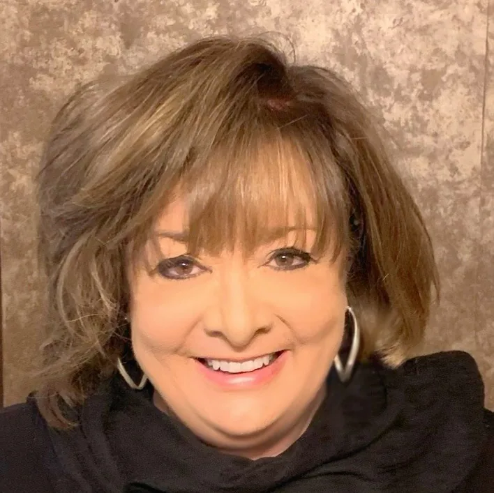 Portrait of Cindy Straub